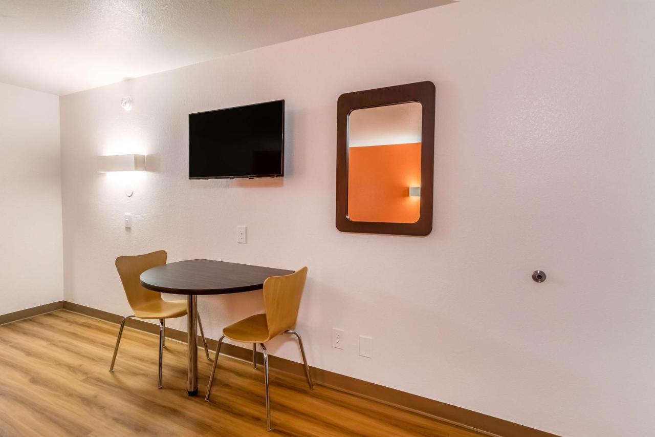 Motel 6-Arlington, Tx - Uta Eksteriør bilde